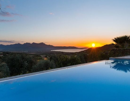 Villa de prestige vue mer - Lumio