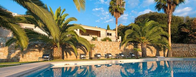 palmeraie-piscine-front