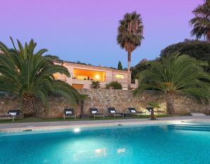 palmeraie-pool-sunset-front