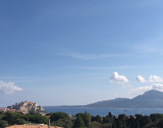 Magnifique maison sur les hauteurs de Calvi